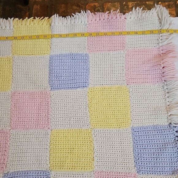 2 Handcrafted baby blankets - Picture 5 of 10
